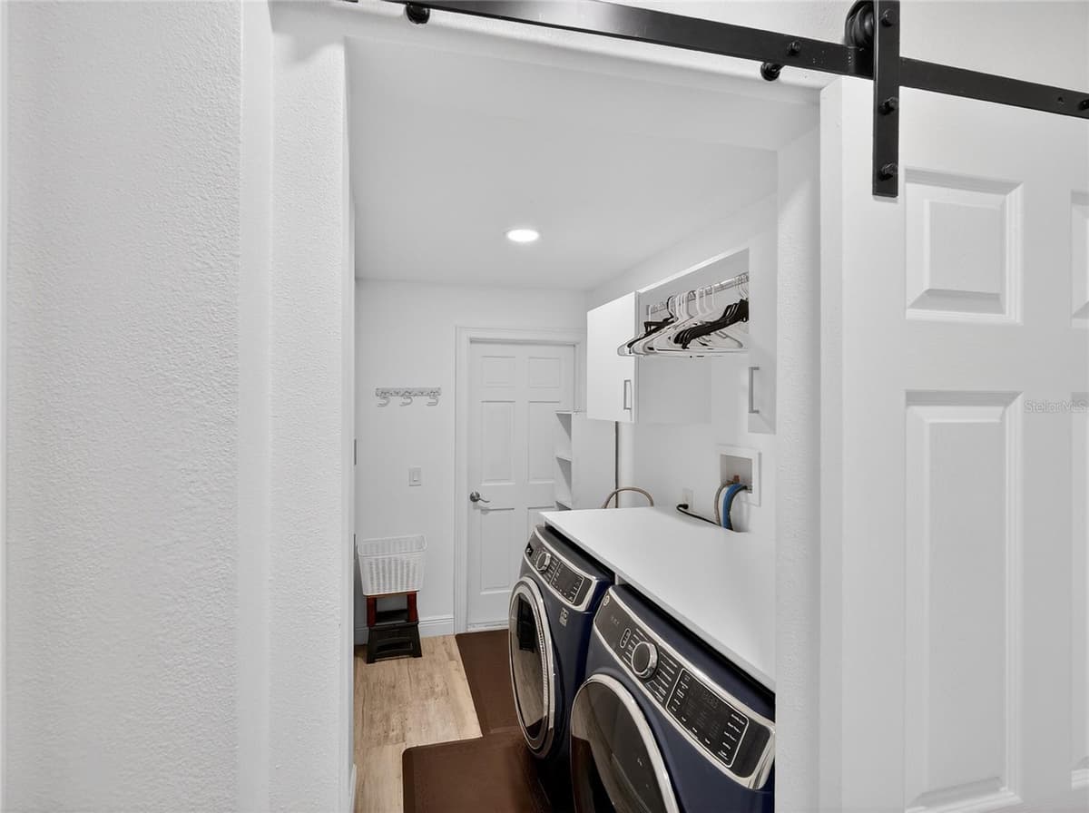 1184 LAURA STREET — photo 43 of 100