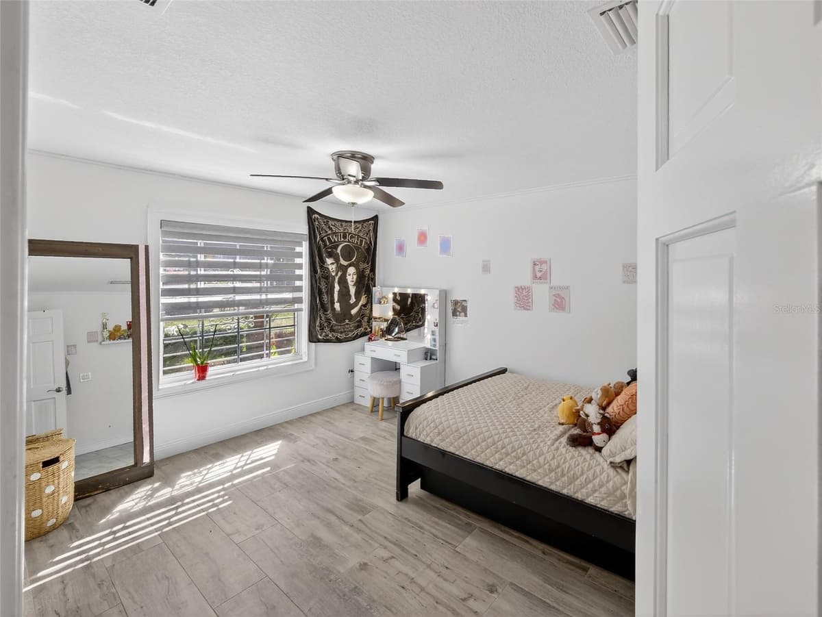 1184 LAURA STREET — photo 38 of 100