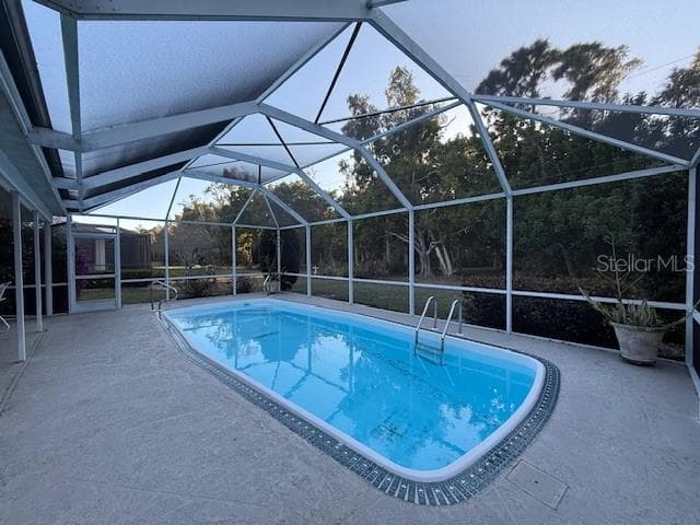 22614 FOUNTAIN LAKES BOULEVARD — photo 3 of 27
