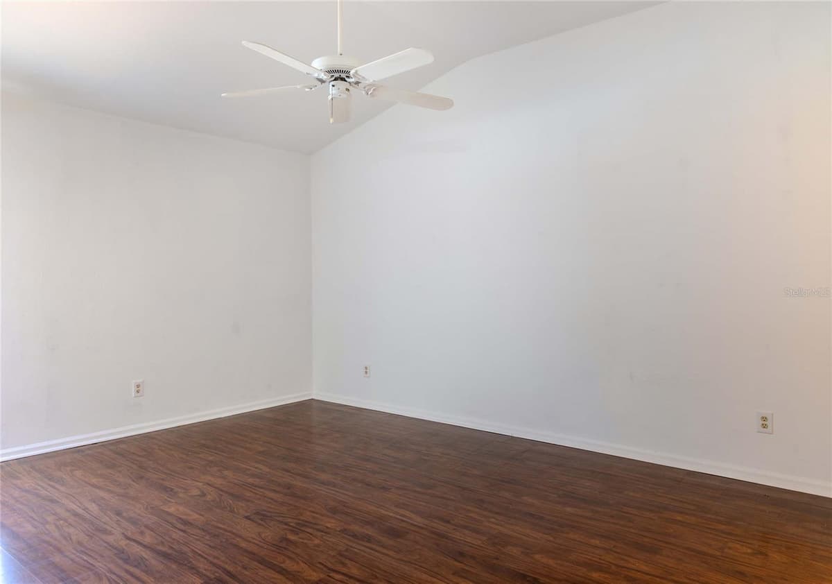22614 FOUNTAIN LAKES BOULEVARD — photo 10 of 27