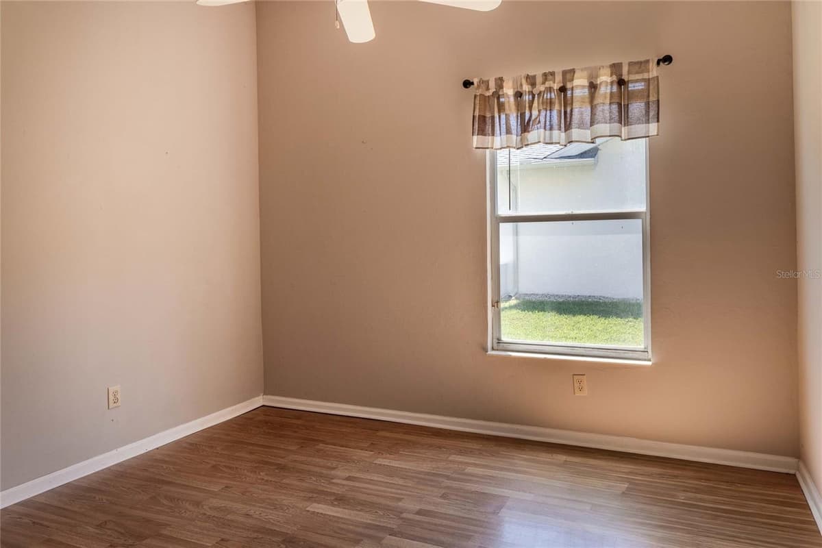 22614 FOUNTAIN LAKES BOULEVARD — photo 17 of 27