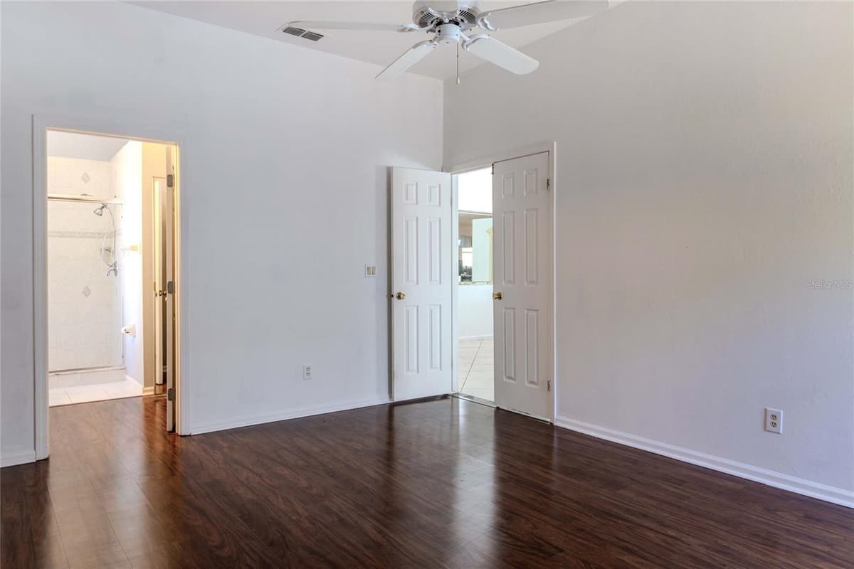 22614 FOUNTAIN LAKES BOULEVARD — photo 11 of 27