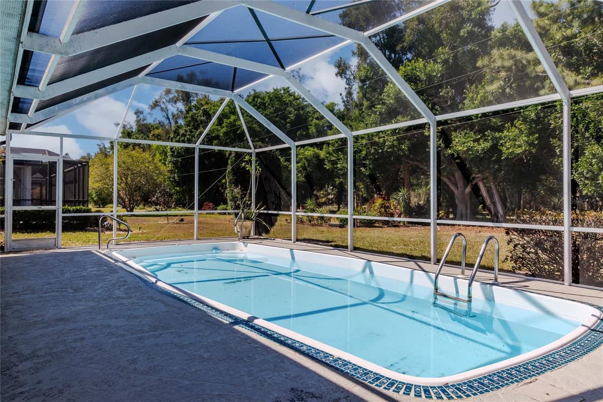 22614 FOUNTAIN LAKES BOULEVARD — photo 21 of 27