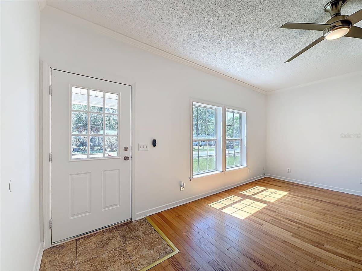 28477 SENTINEL STREET — photo 6 of 32