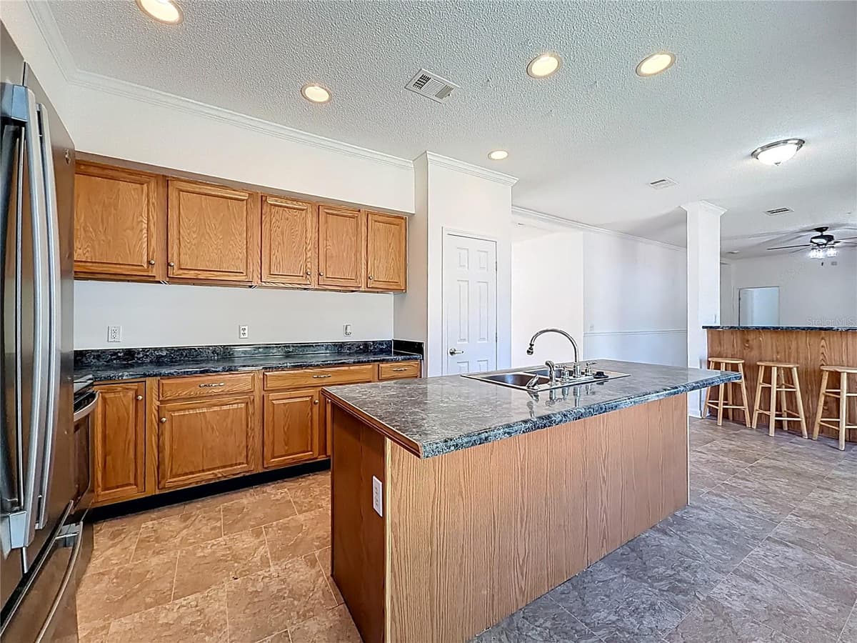 28477 SENTINEL STREET — photo 10 of 32
