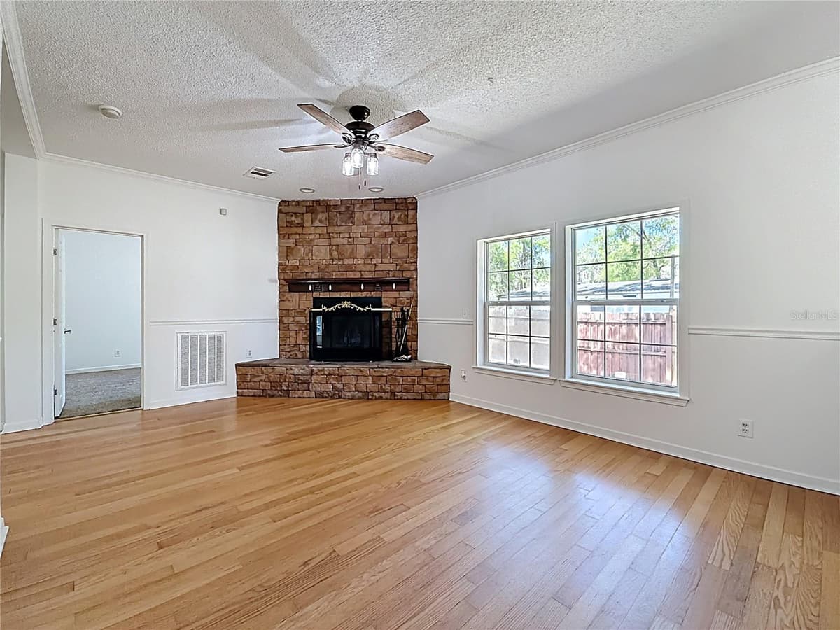 28477 SENTINEL STREET — photo 14 of 32