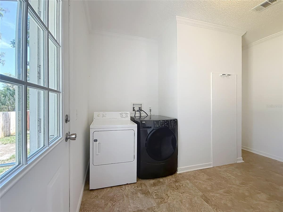 28477 SENTINEL STREET — photo 13 of 32