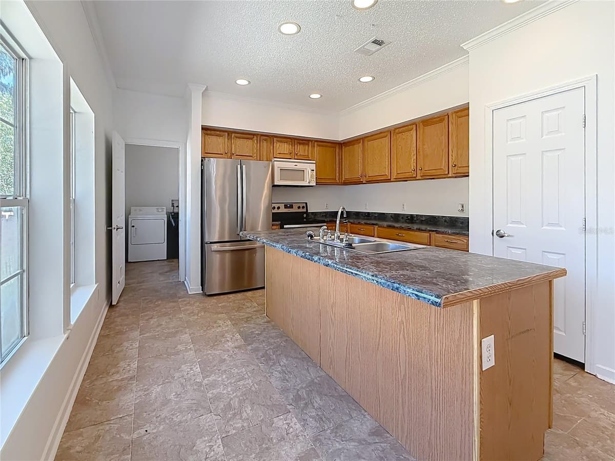 28477 SENTINEL STREET — photo 9 of 32