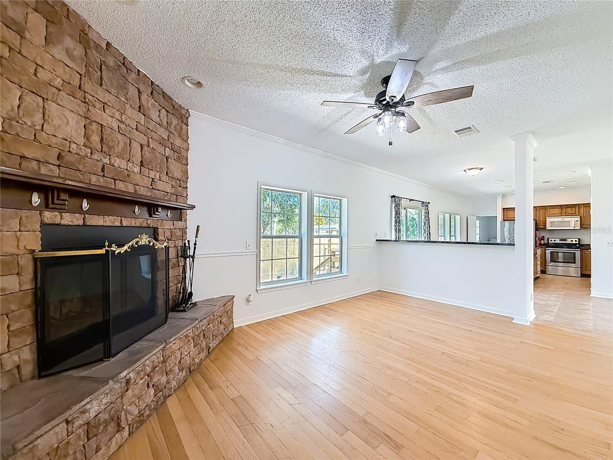 28477 SENTINEL STREET — photo 15 of 32