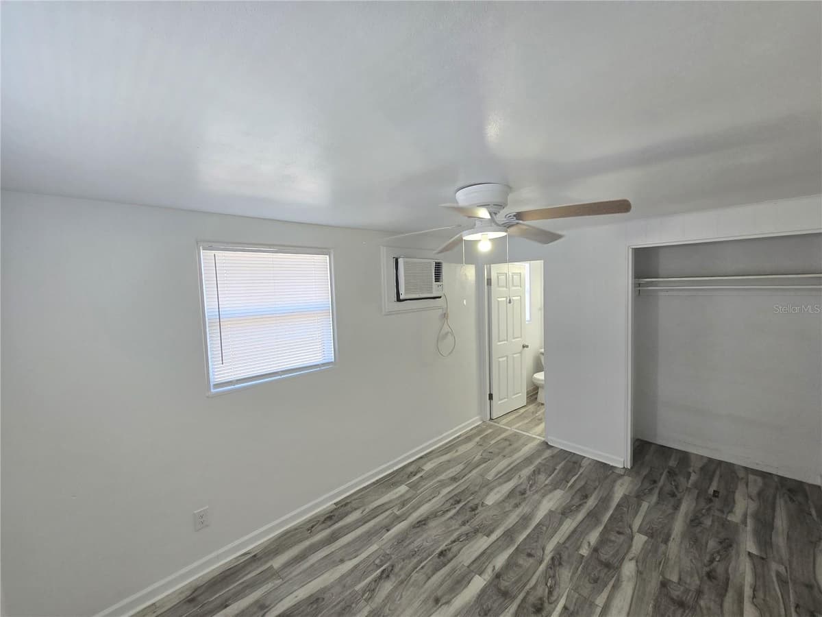 953 6TH STREET — photo 8 of 12