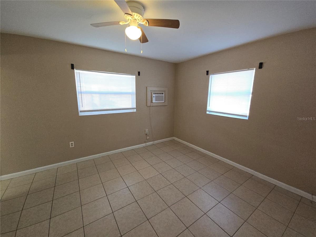 953 6TH STREET — photo 6 of 12