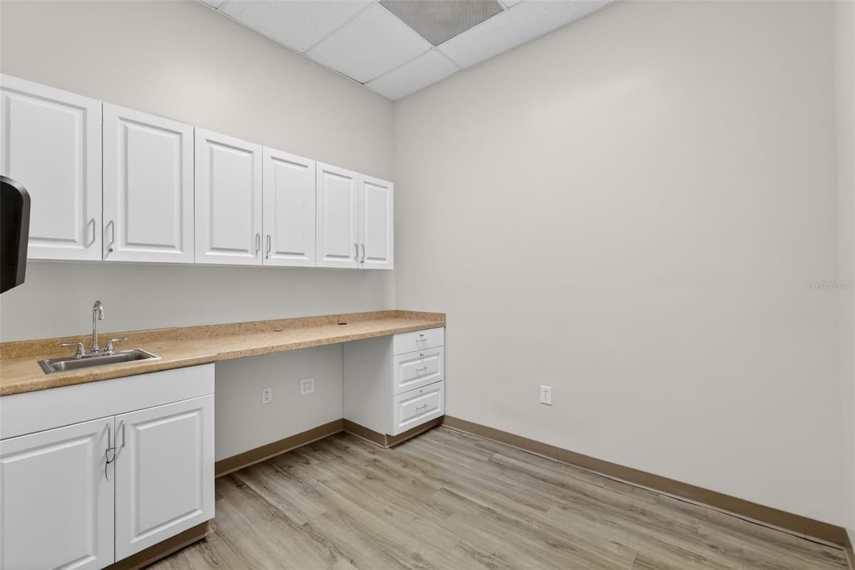 841 OAKLEY SEAVER DRIVE — photo 11 of 34