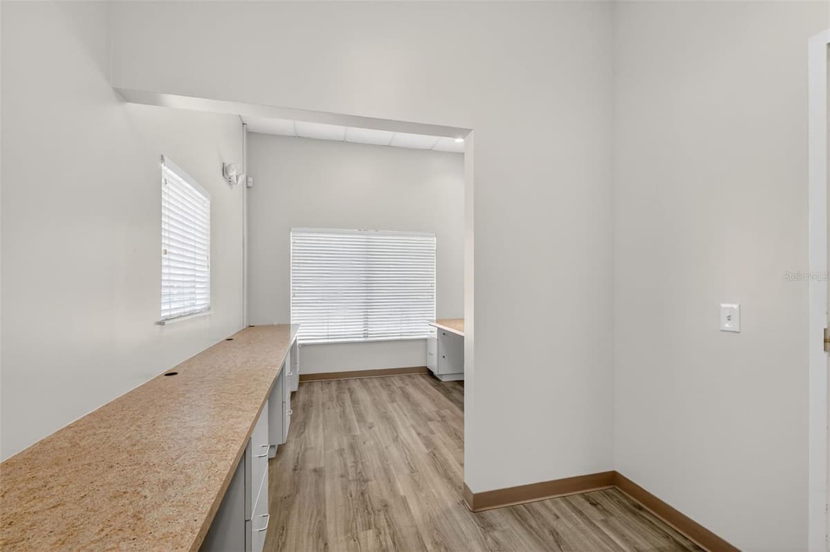 841 OAKLEY SEAVER DRIVE — photo 6 of 34