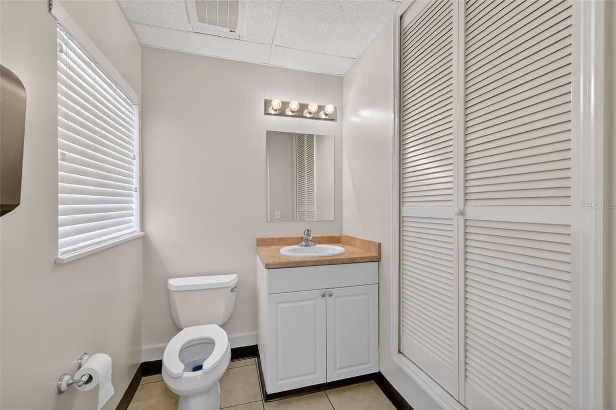 841 OAKLEY SEAVER DRIVE — photo 15 of 34