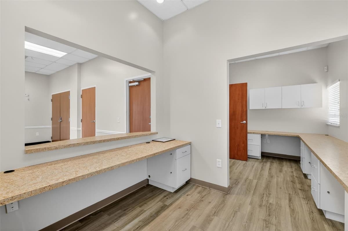 841 OAKLEY SEAVER DRIVE — photo 7 of 34