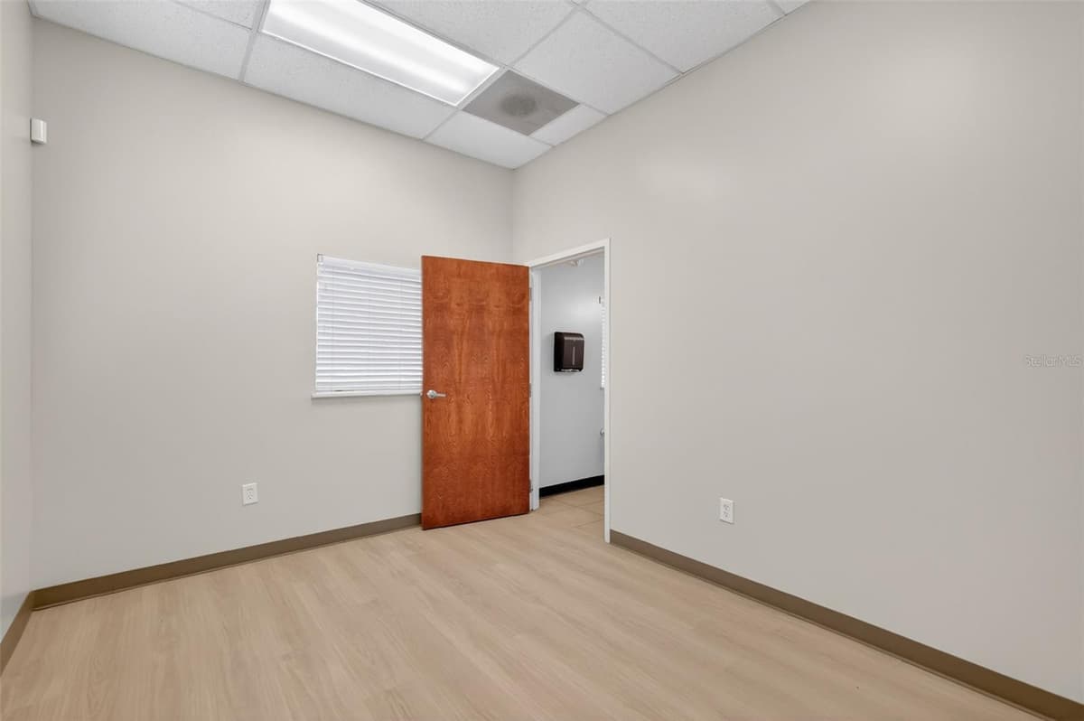 841 OAKLEY SEAVER DRIVE — photo 16 of 34