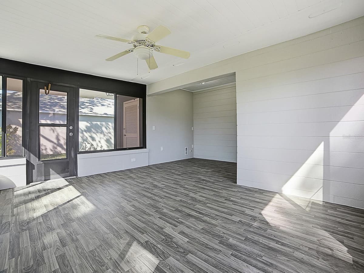 5 OAK STREET — photo 22 of 29