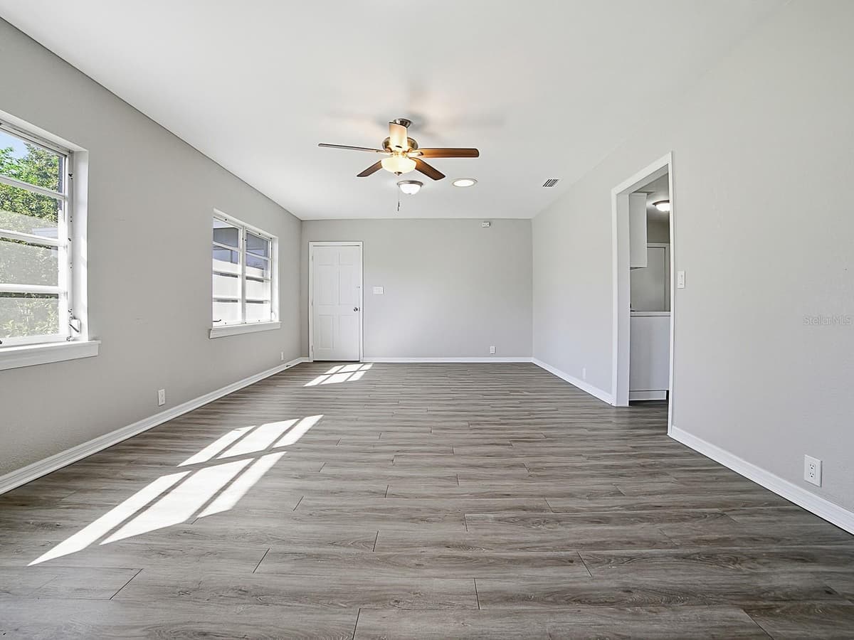 5 OAK STREET — photo 6 of 29