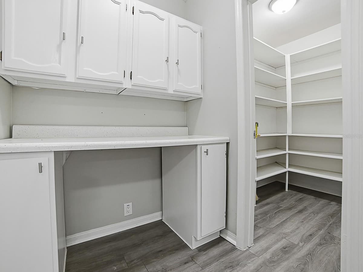 5 OAK STREET — photo 11 of 29