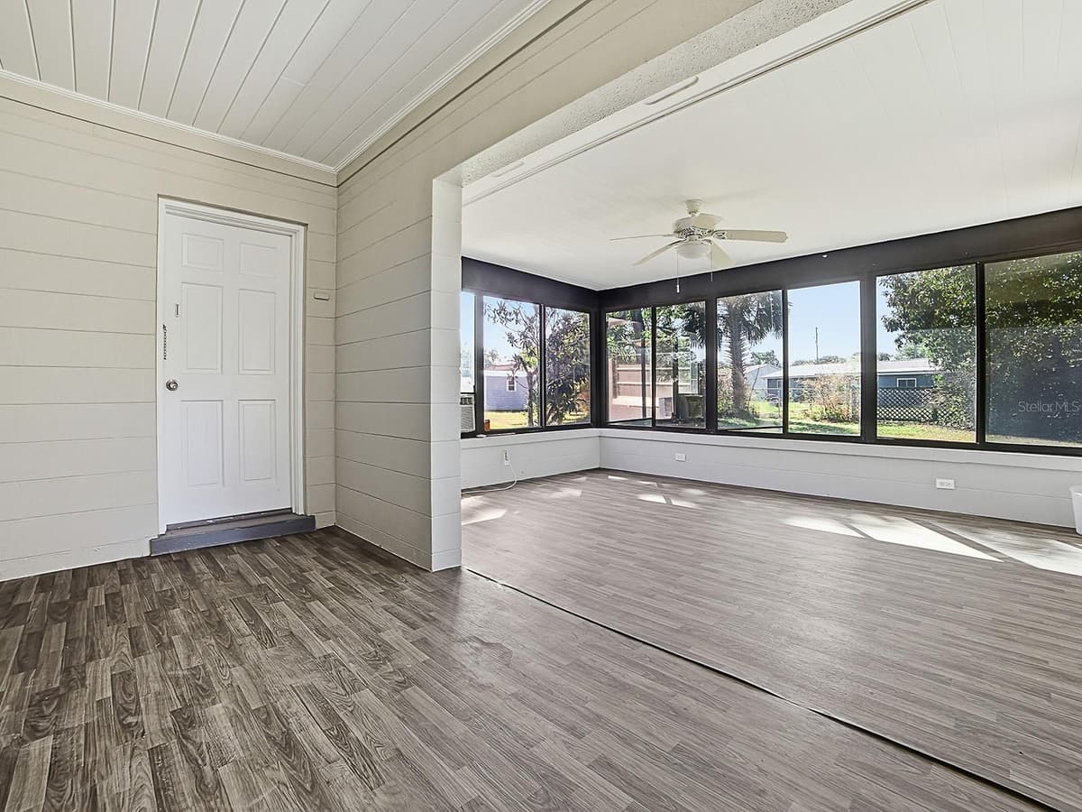 5 OAK STREET — photo 20 of 29