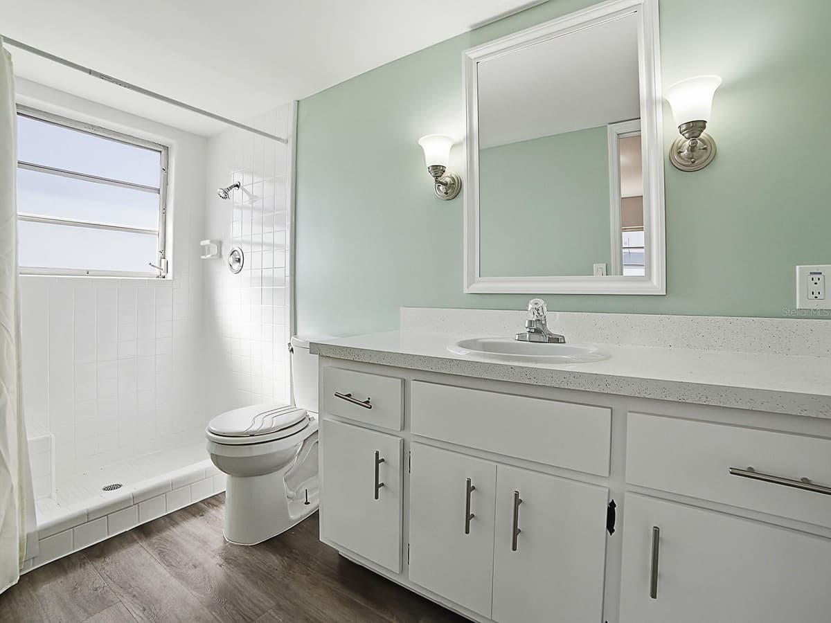 5 OAK STREET — photo 19 of 29