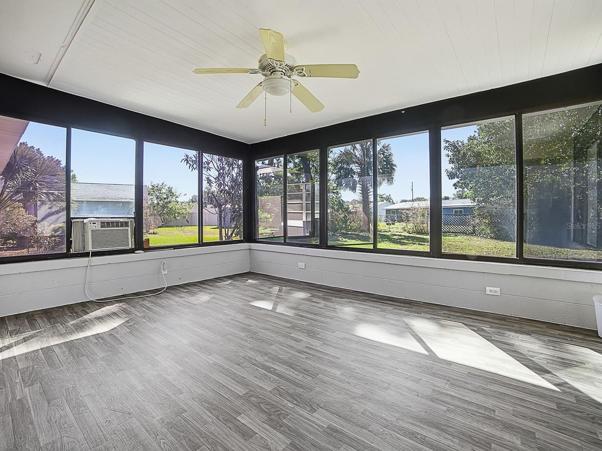 5 OAK STREET — photo 21 of 29