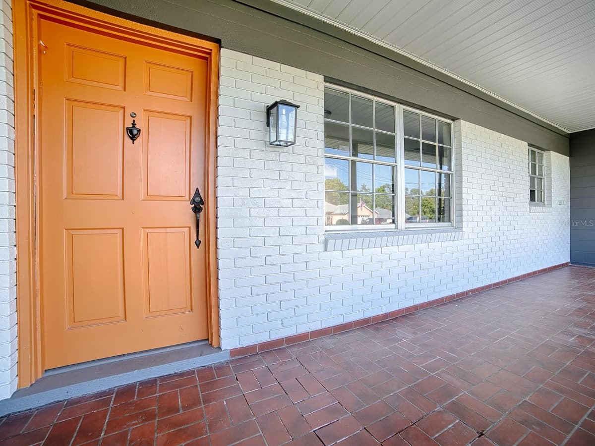 5 OAK STREET — photo 2 of 29