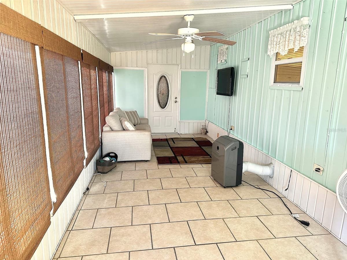 8300 SEMINOLE BOULEVARD — photo 7 of 16