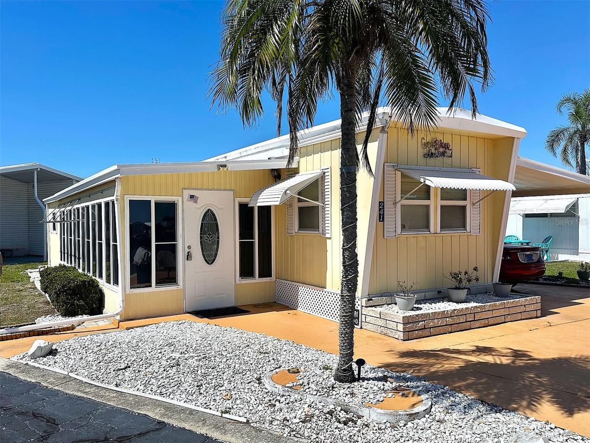 8300 SEMINOLE BOULEVARD — photo 1 of 16