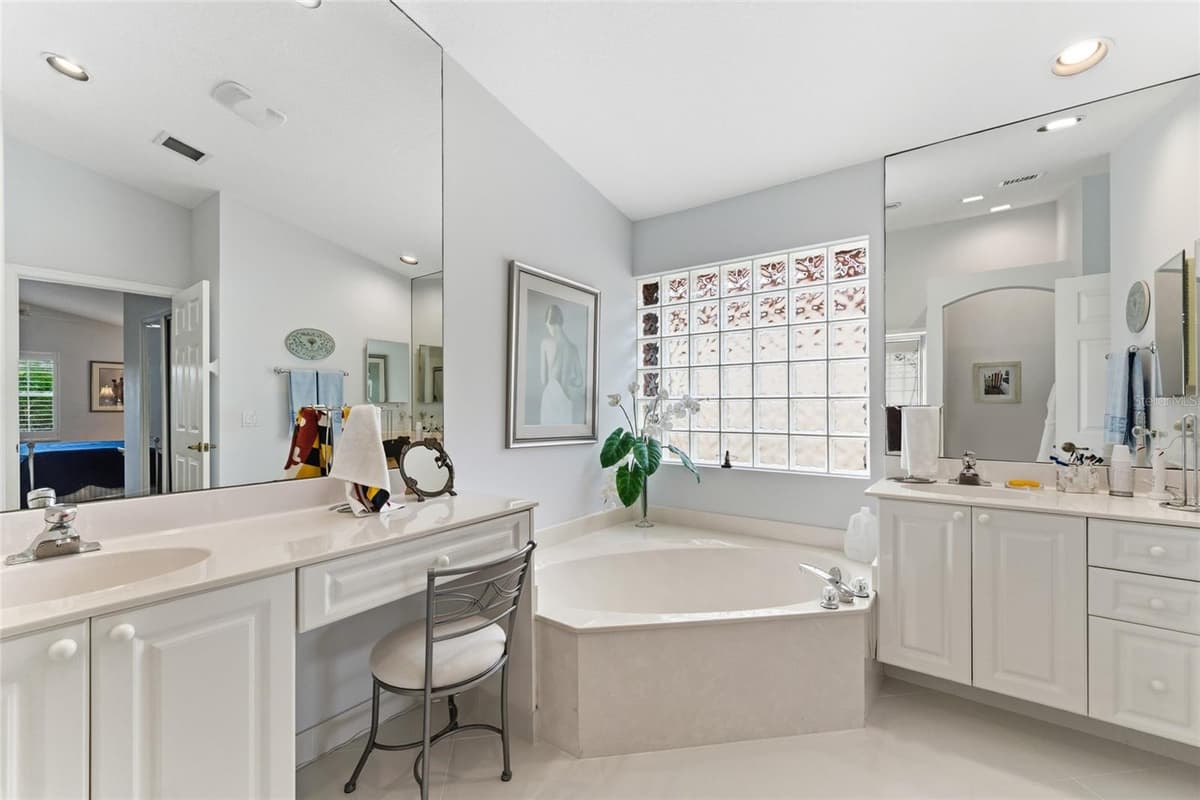 7548 CAPRIO DRIVE — photo 11 of 36