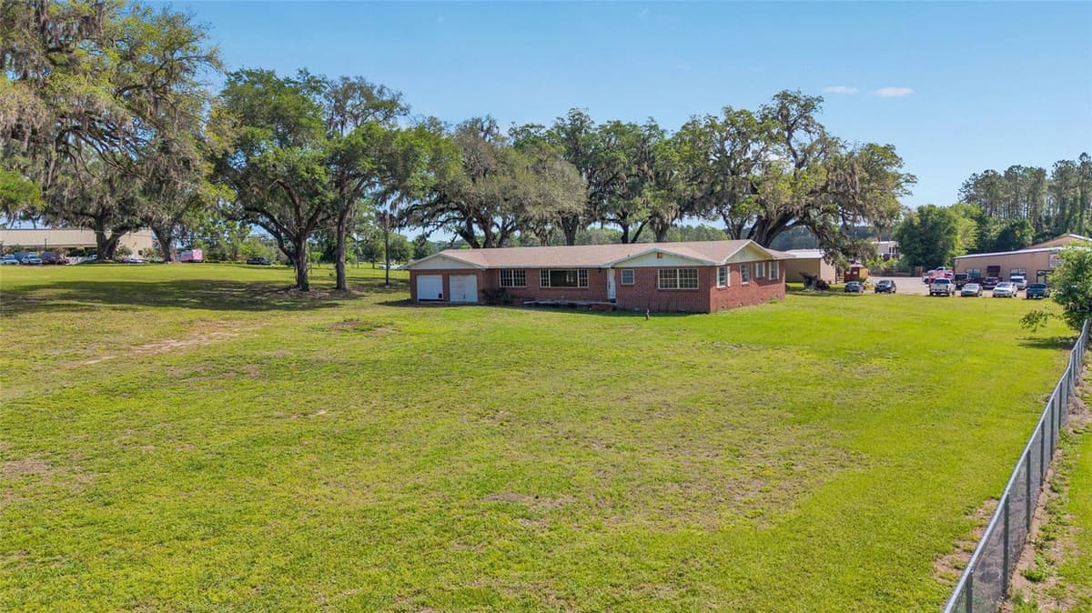 9935 US HIGHWAY 301 — photo 11 of 14