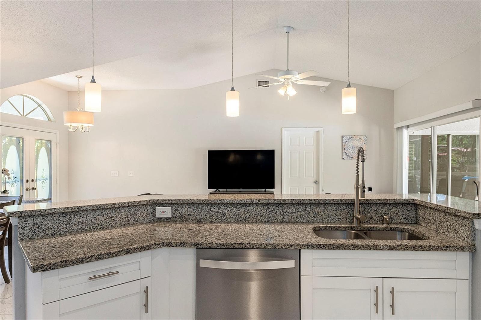 9105 ZANMAR DRIVE — photo 12 of 35