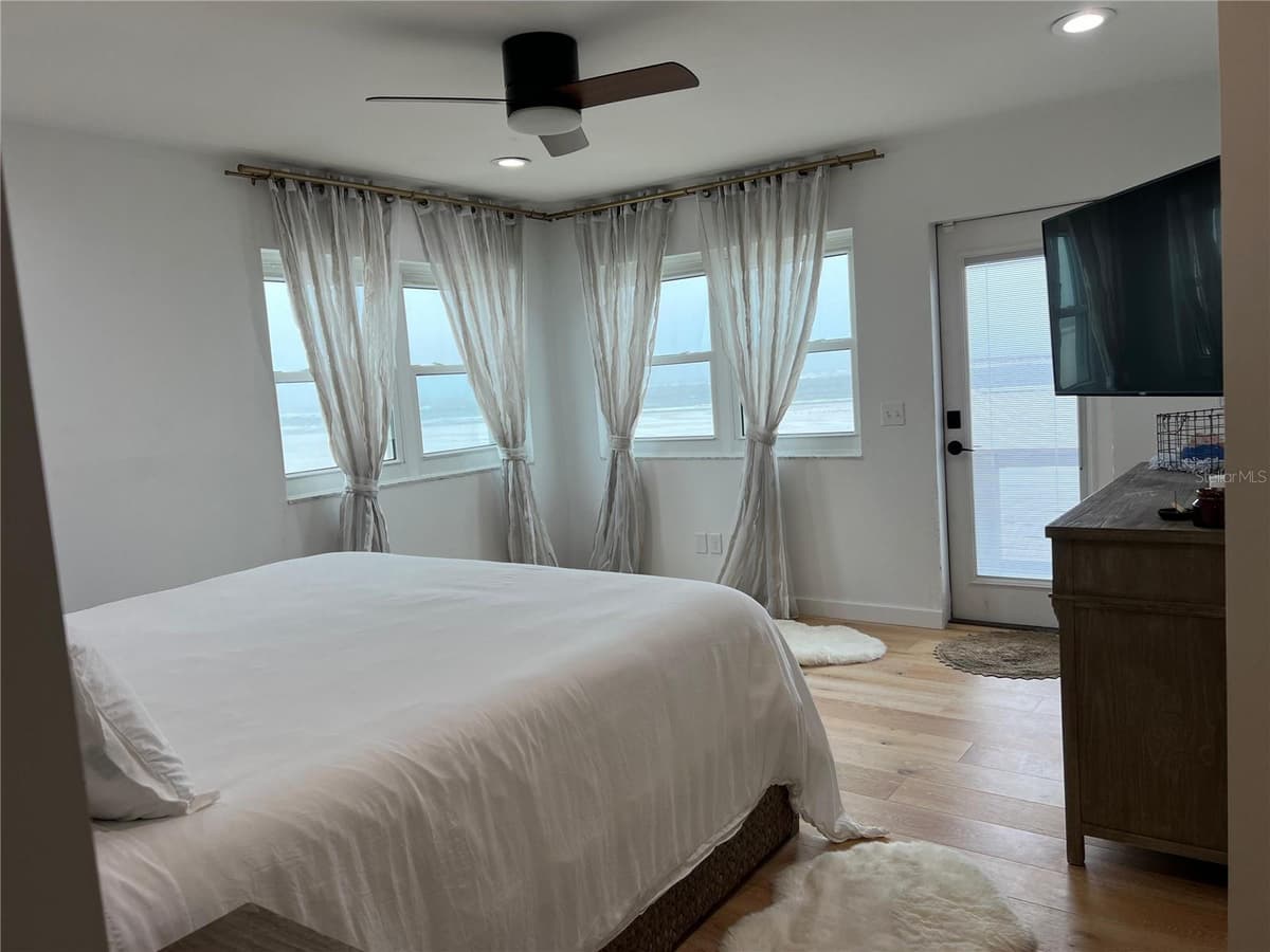 511 PORPOISE POINT DRIVE — photo 11 of 17