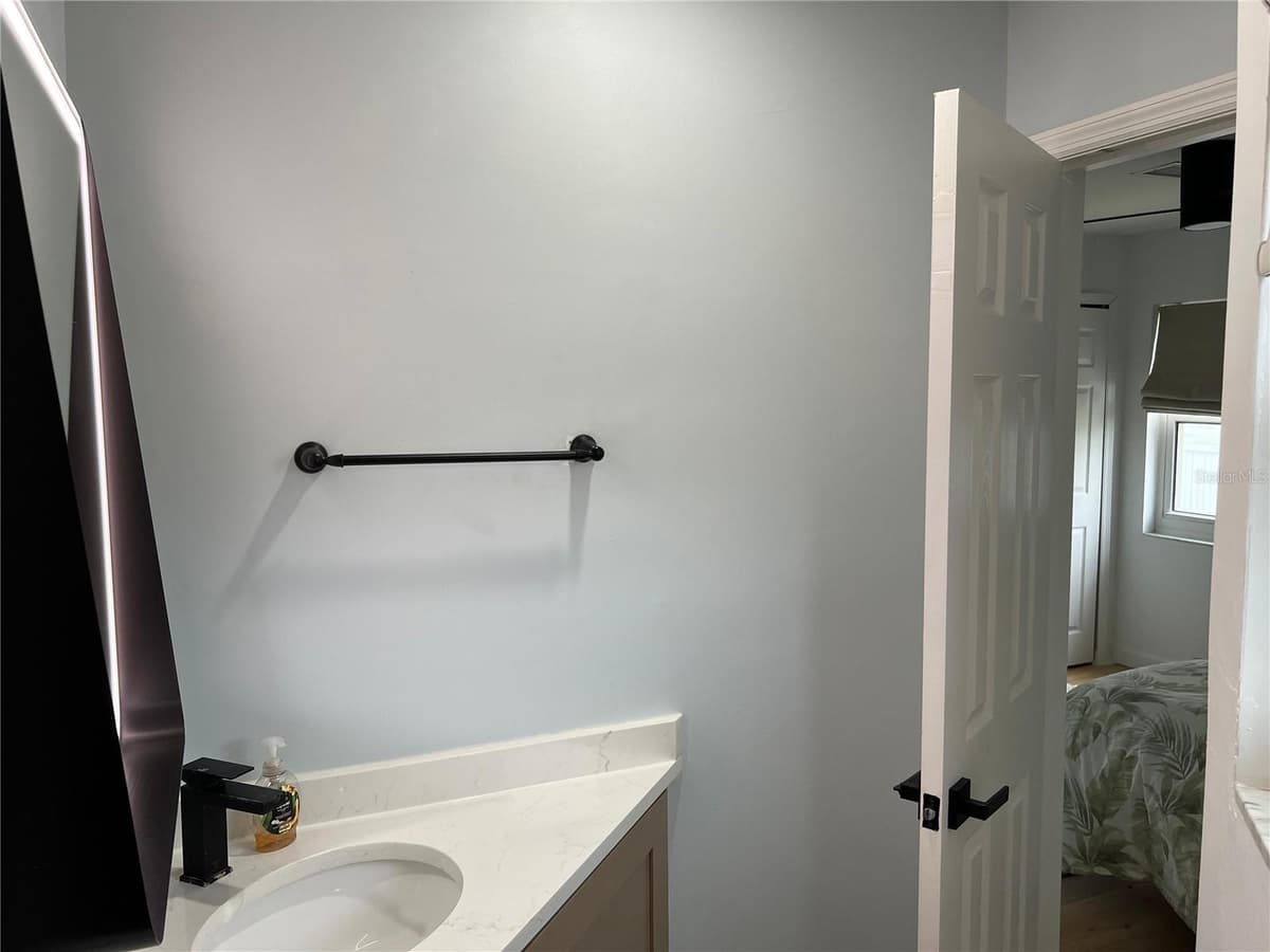 511 PORPOISE POINT DRIVE — photo 13 of 17