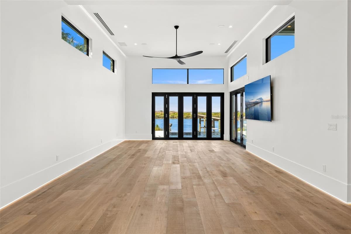 1194 PENINSULA AVENUE — photo 15 of 83