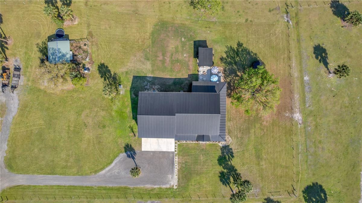 171 RIVER OAKS DRIVE — photo 42 of 44
