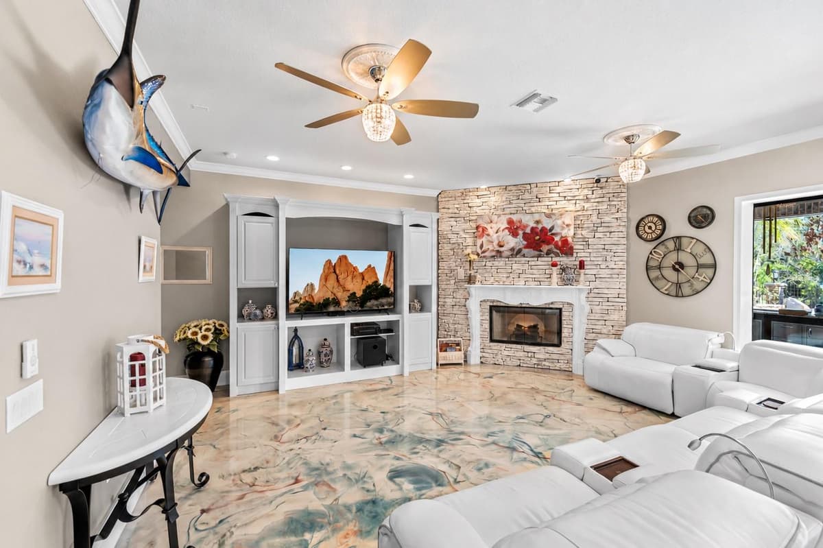 6900 RANCHERO COURT — photo 9 of 84
