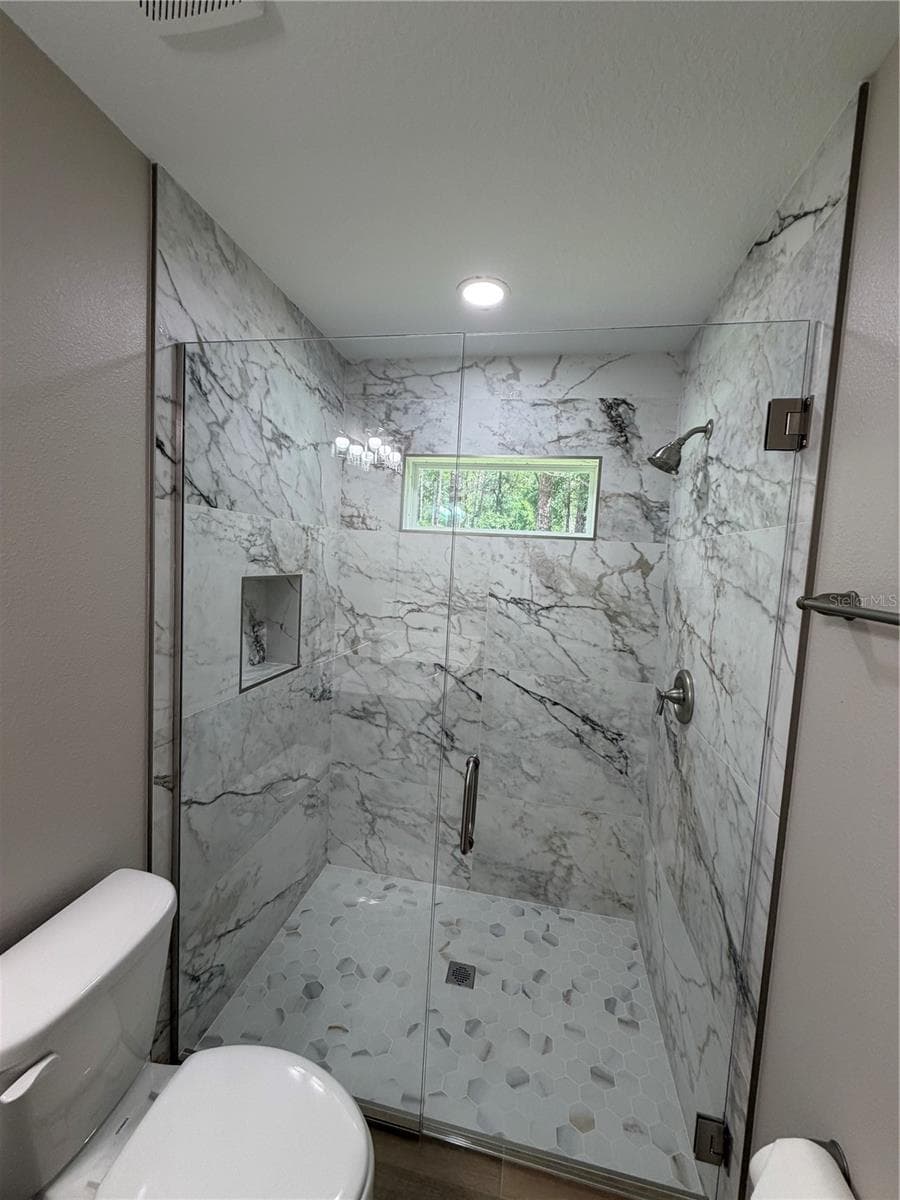 1438 LAKE HARNEY — photo 13 of 18