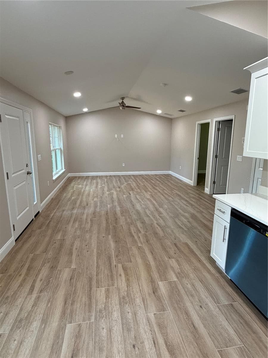 1438 LAKE HARNEY — photo 9 of 18