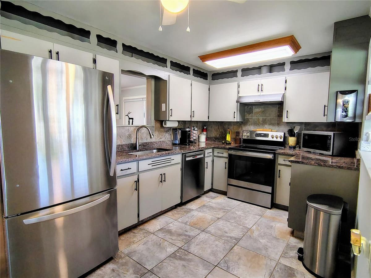 664 CR 467 — photo 16 of 43