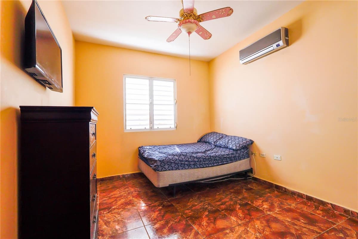 7 CALLE OPALO — photo 21 of 26