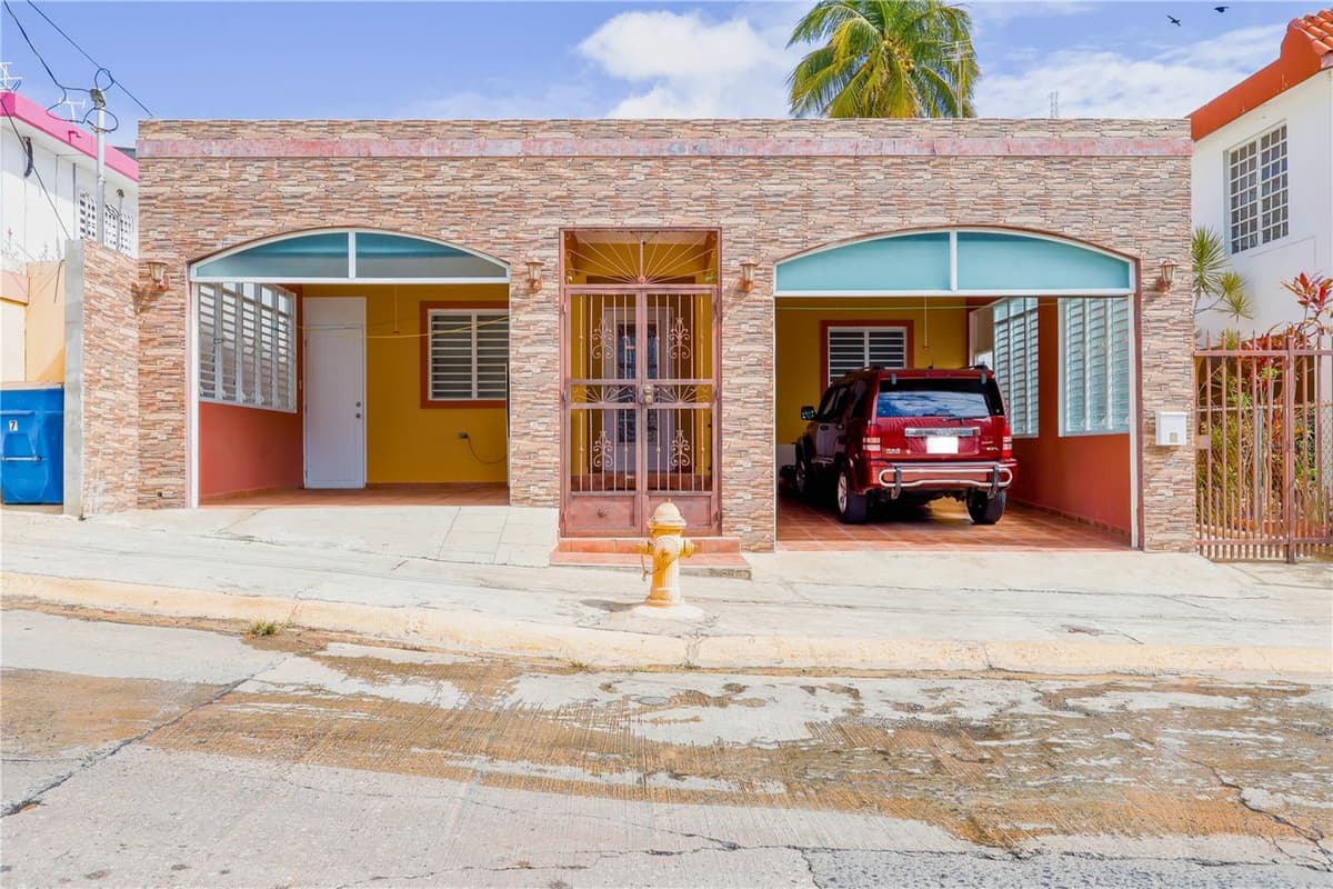 7 CALLE OPALO — photo 2 of 26