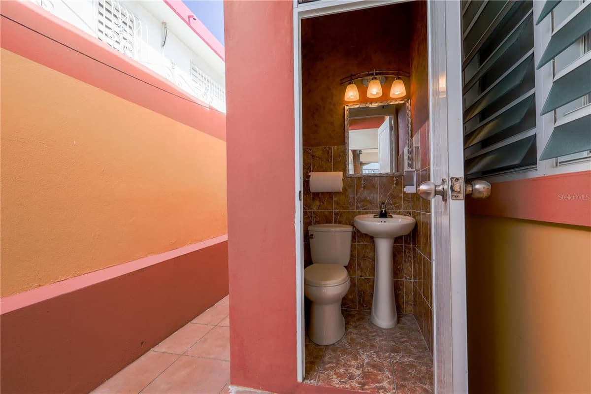 7 CALLE OPALO — photo 24 of 26
