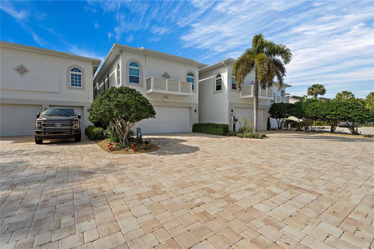 830 PINELLAS BAYWAY — photo 60 of 61