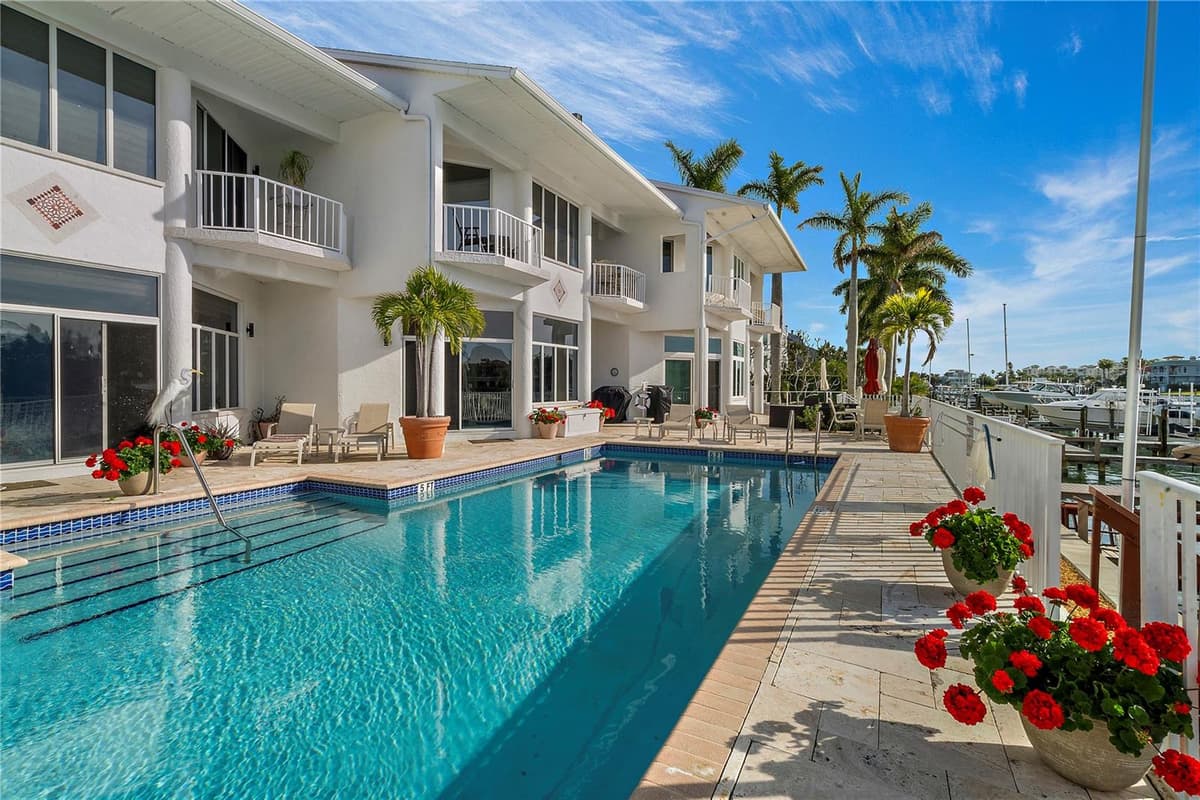 830 PINELLAS BAYWAY — photo 49 of 61