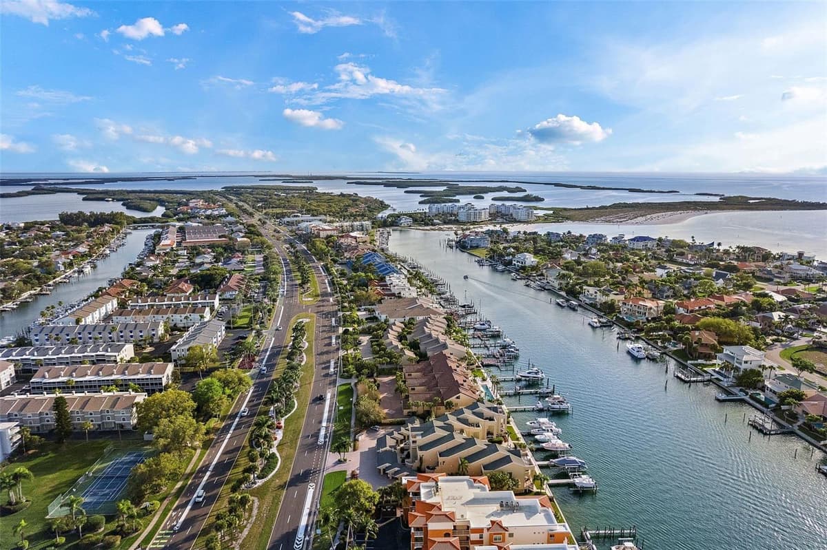 830 PINELLAS BAYWAY — photo 59 of 61