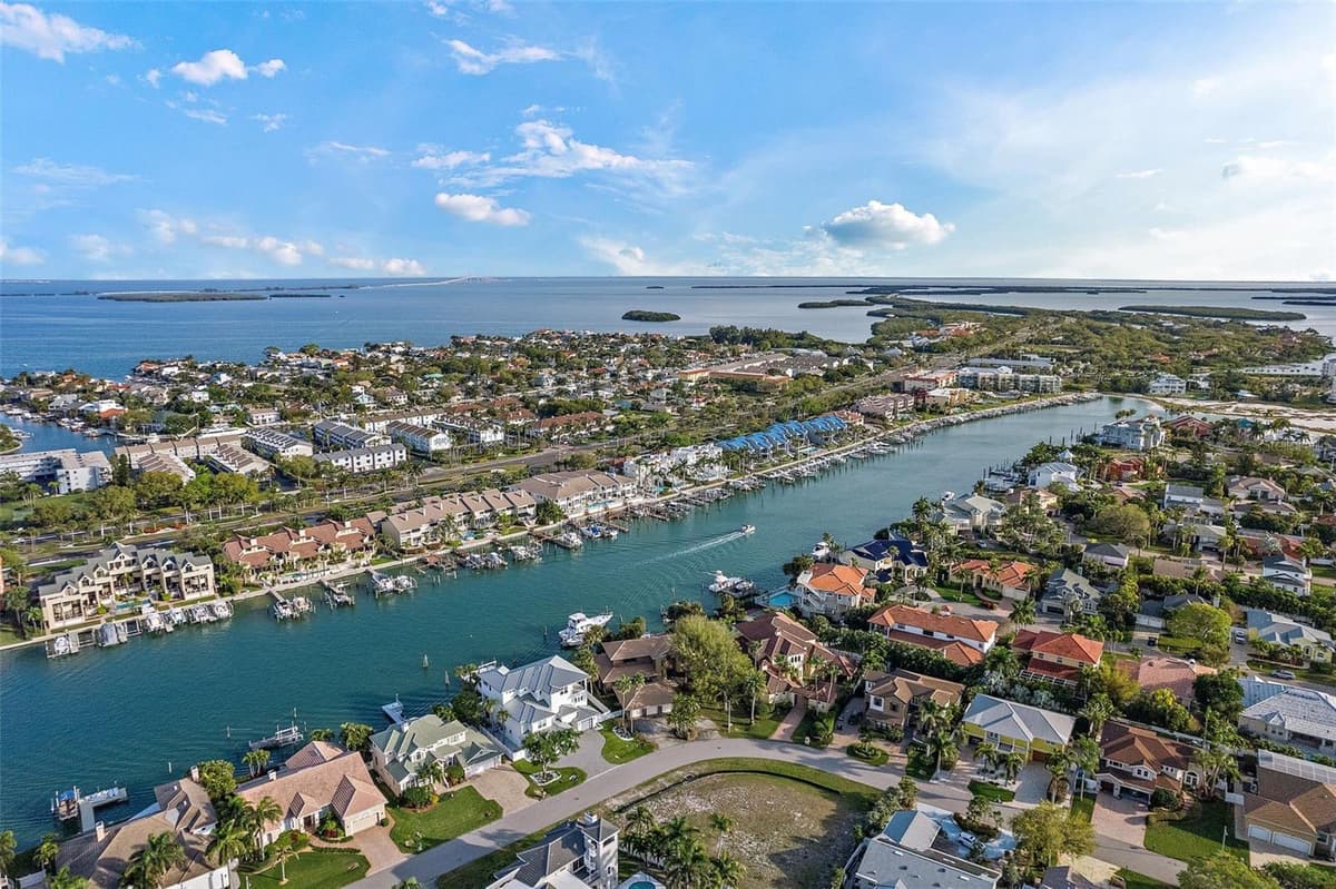 830 PINELLAS BAYWAY — photo 58 of 61