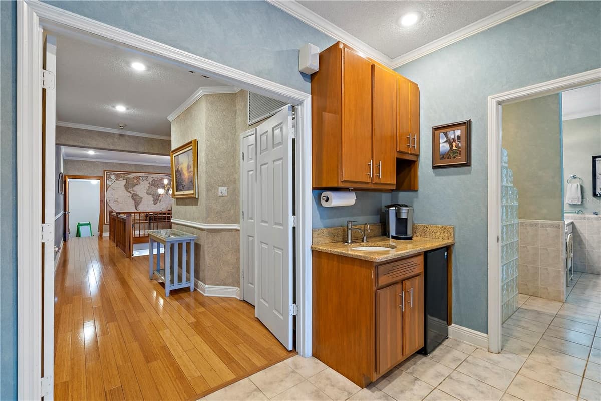 830 PINELLAS BAYWAY — photo 27 of 61
