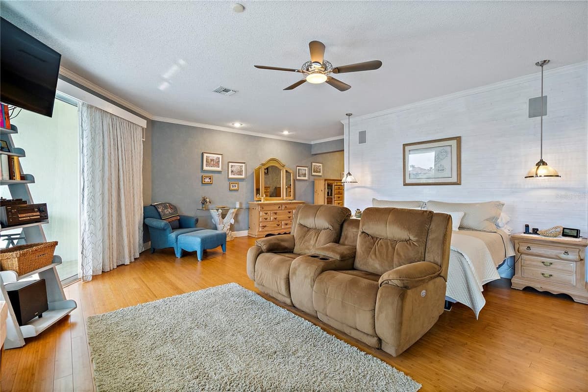 830 PINELLAS BAYWAY — photo 24 of 61