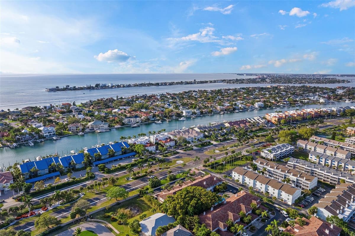 830 PINELLAS BAYWAY — photo 54 of 61